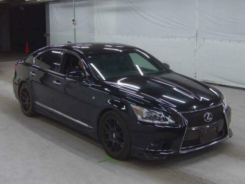 LEXUS　LS