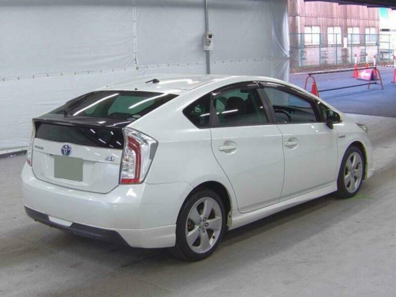 PRIUS-4