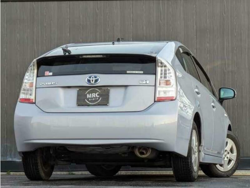 PRIUS-1