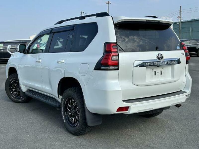 LAND CRUISER PRADO-4