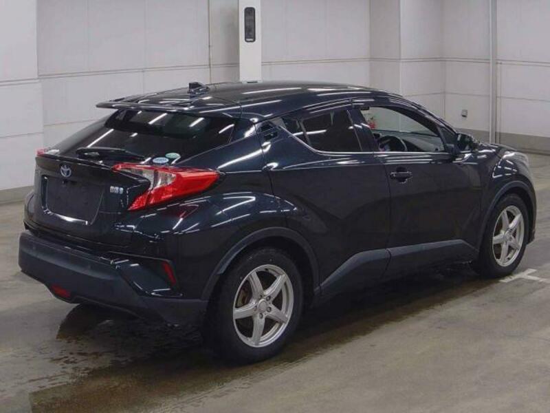 C-HR-4