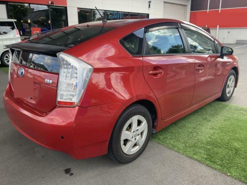 PRIUS-1