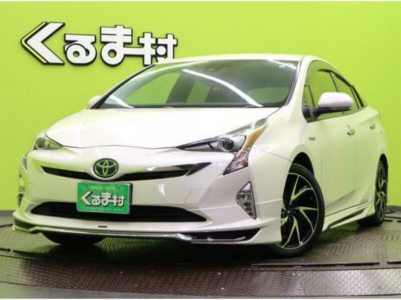 TOYOTA　PRIUS