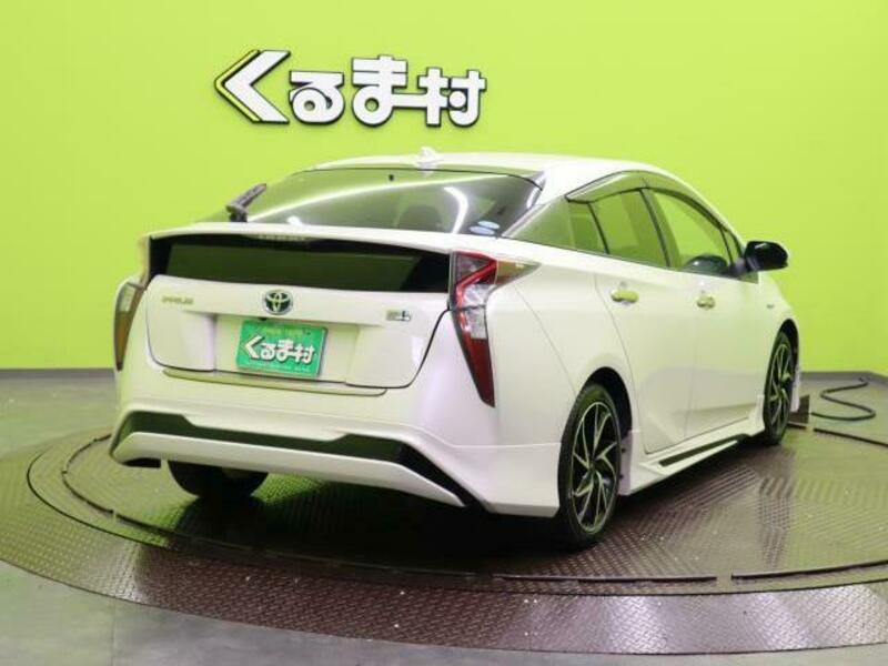 PRIUS-1