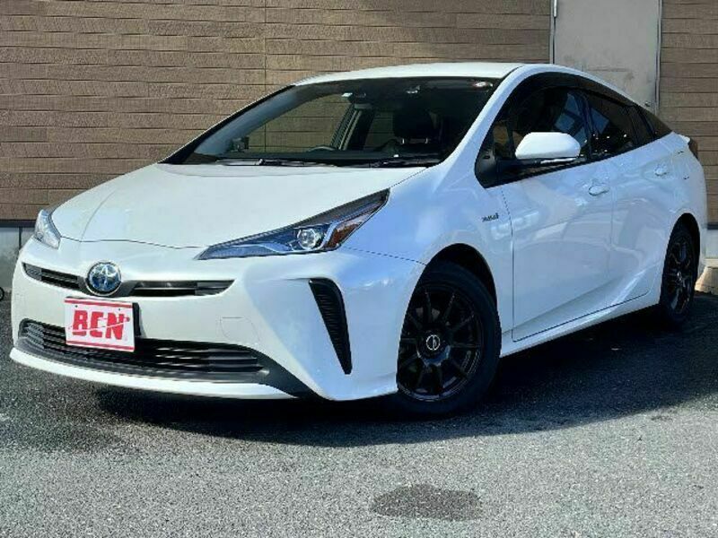 TOYOTA　PRIUS