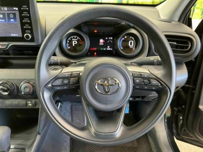 YARIS CROSS-11