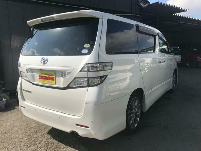 VELLFIRE-10