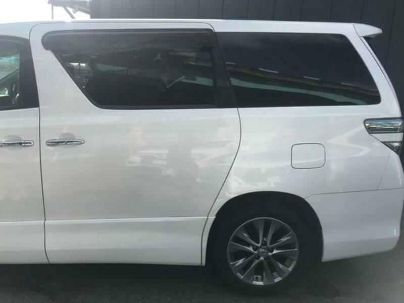 VELLFIRE-7