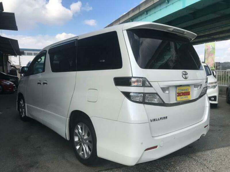 VELLFIRE-11