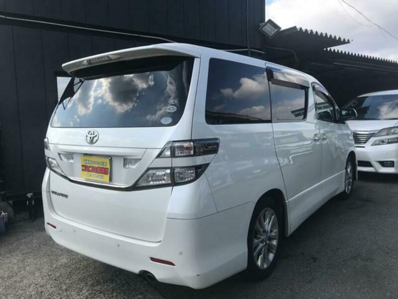 VELLFIRE-13