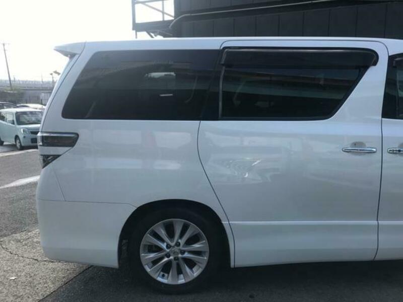 VELLFIRE-12