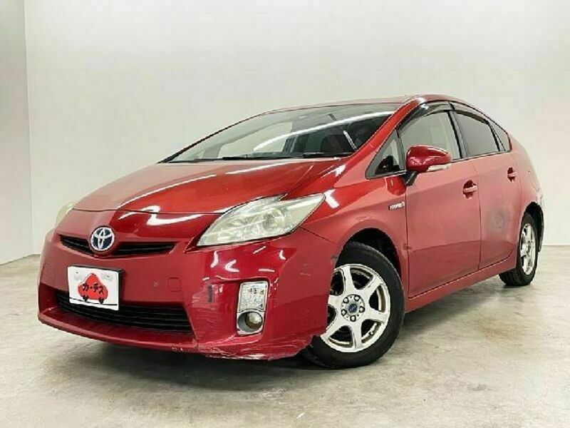 TOYOTA　PRIUS