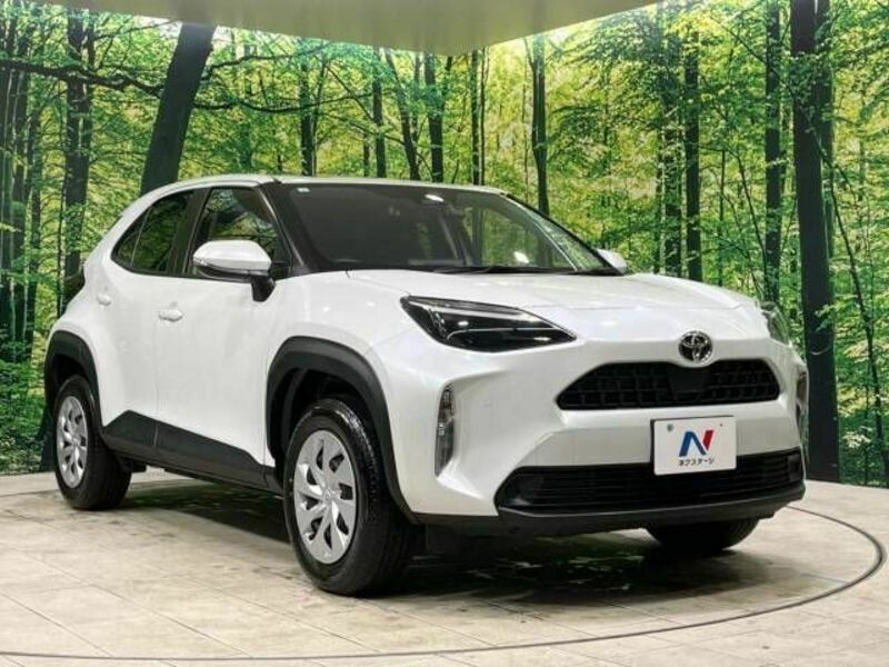 YARIS CROSS-16