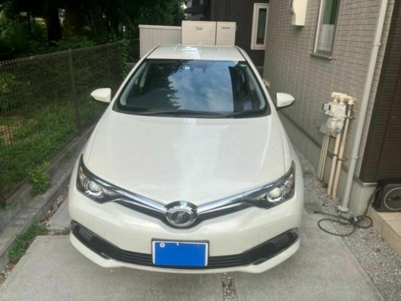 TOYOTA　AURIS