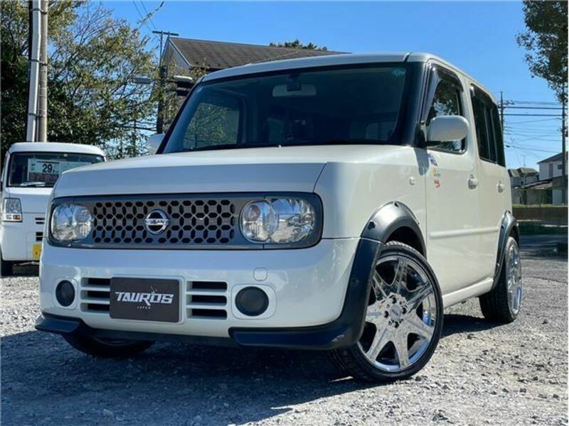 NISSAN　CUBE