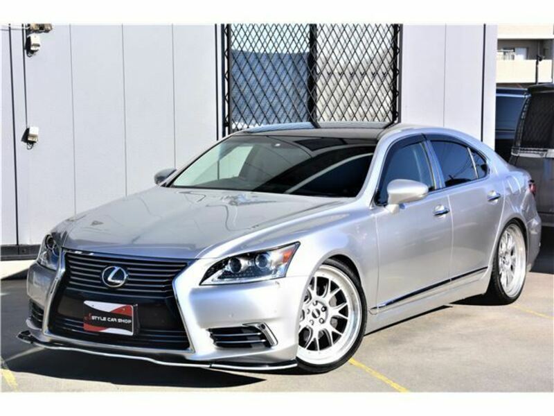 LEXUS　LS