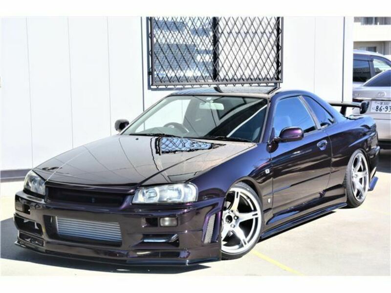 NISSAN　SKYLINE