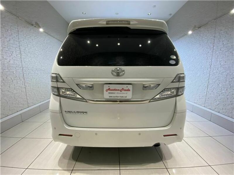 VELLFIRE-7