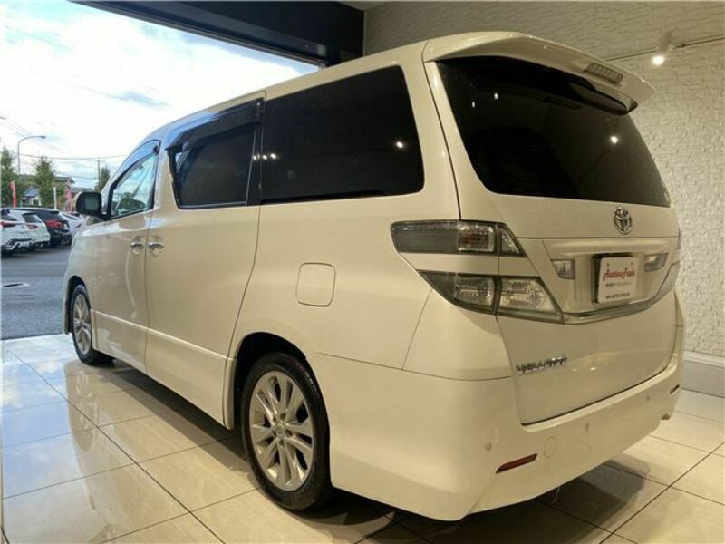 VELLFIRE-8