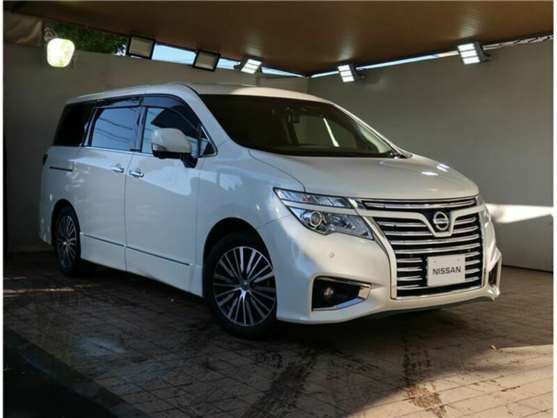 NISSAN　ELGRAND