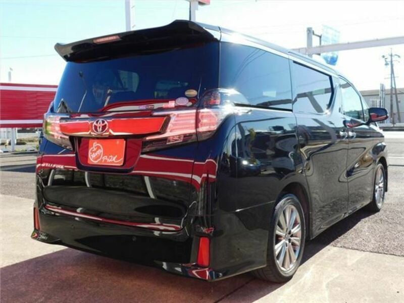 VELLFIRE-7