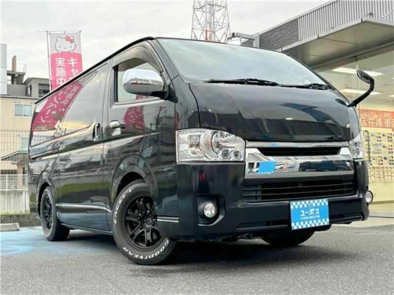 TOYOTA　HIACE