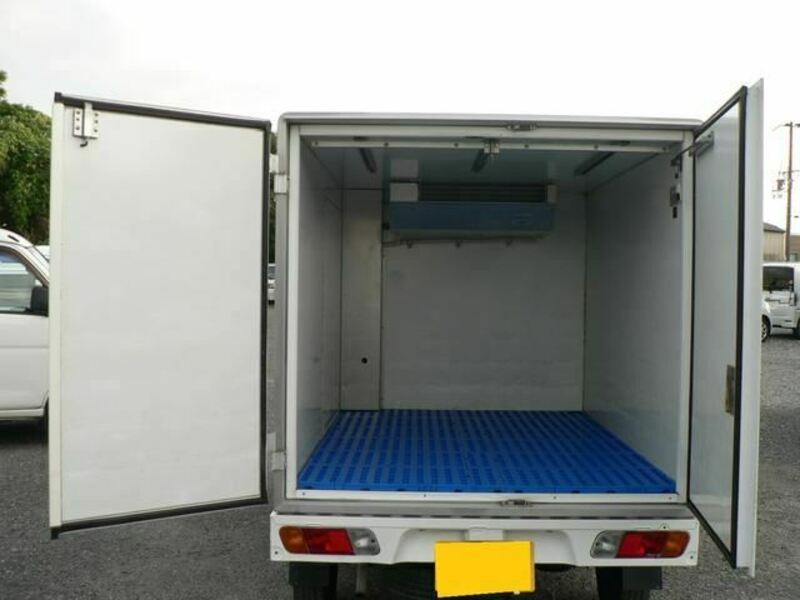 MINICAB TRUCK-6