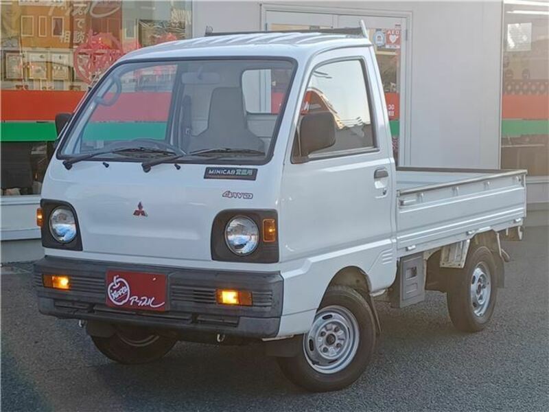 MITSUBISHI　MINICAB TRUCK