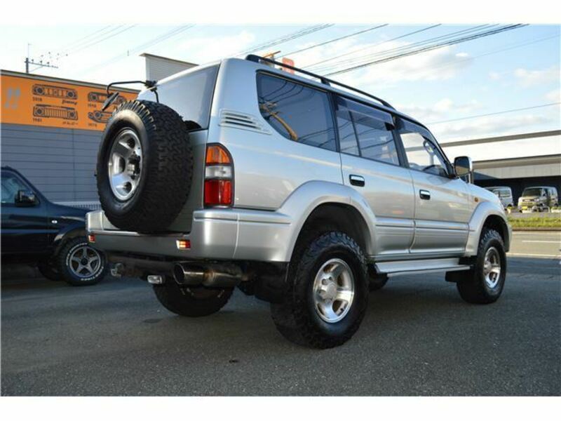 LAND CRUISER PRADO-1