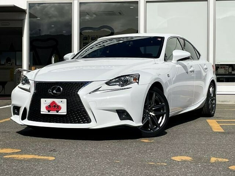 LEXUS　IS