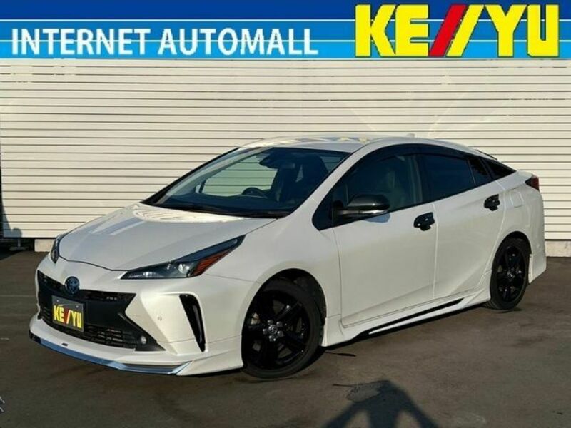 TOYOTA　PRIUS