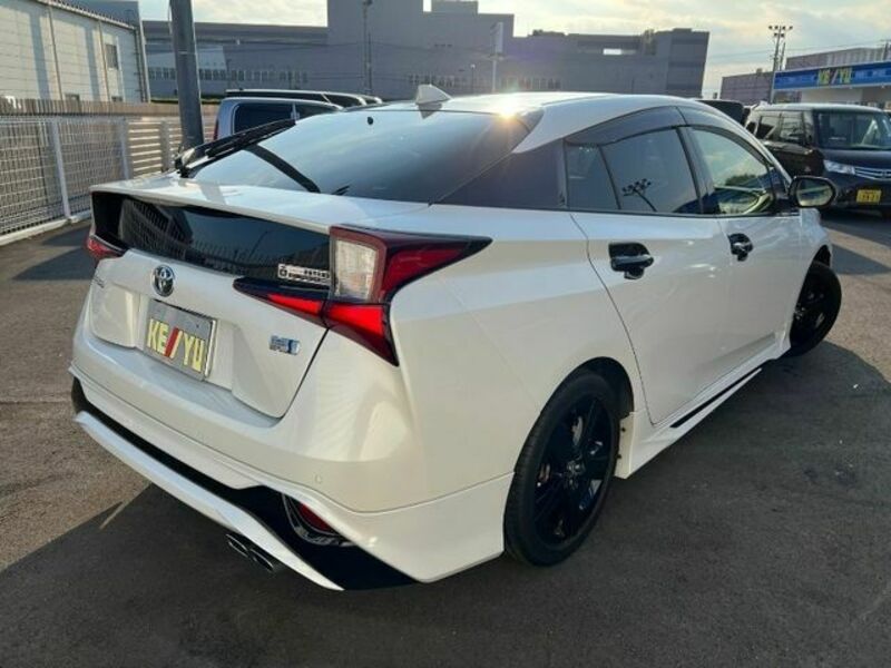 PRIUS-1