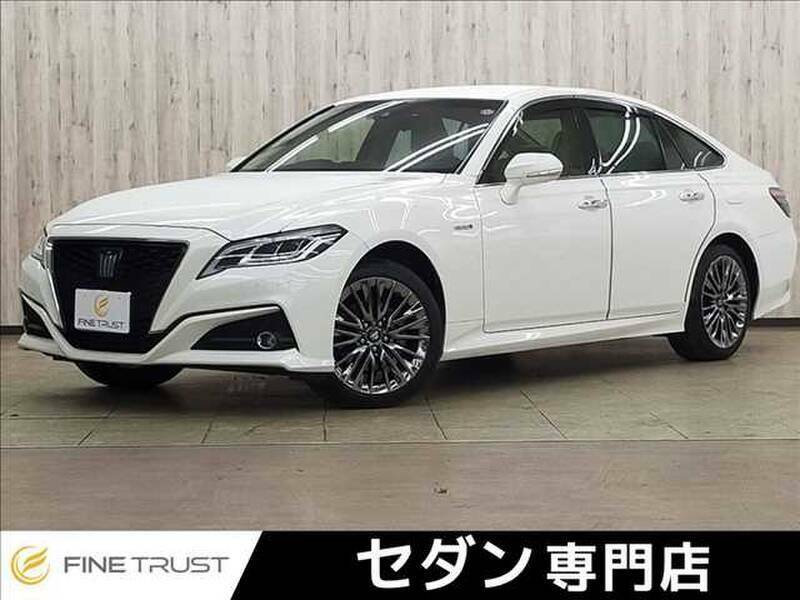 TOYOTA　CROWN