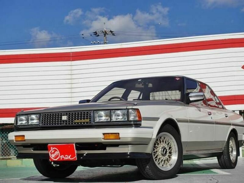 TOYOTA　CRESTA