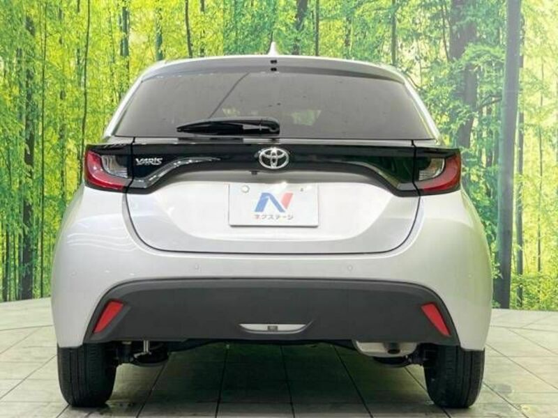 YARIS-15