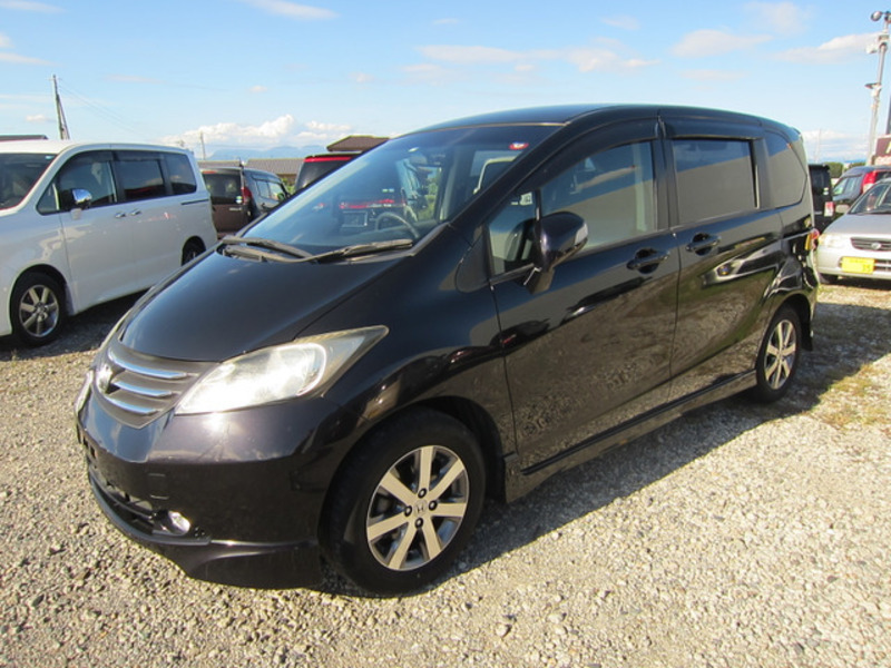 HONDA　FREED