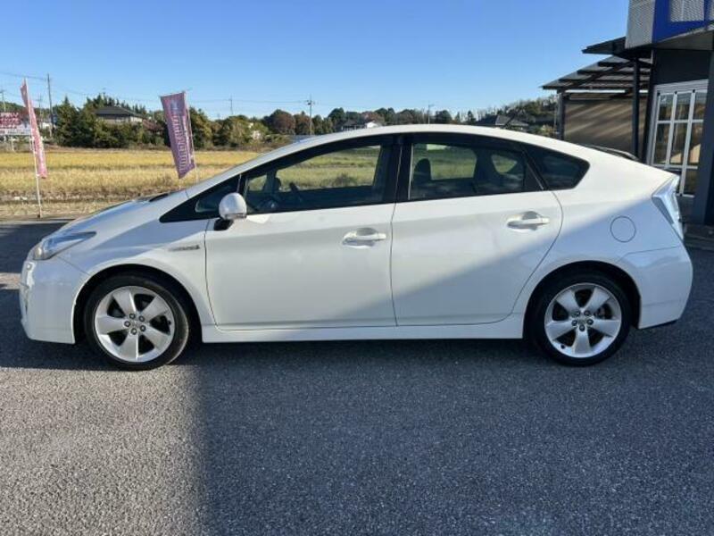 PRIUS-10