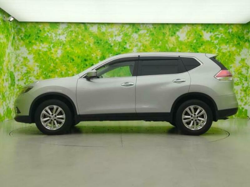 X-TRAIL-1