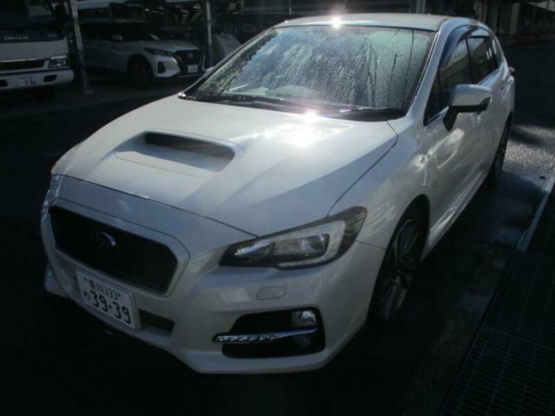 SUBARU　LEVORG