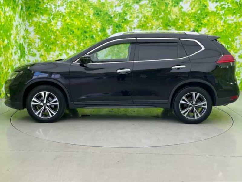 X-TRAIL-1