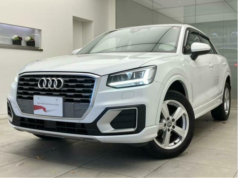 AUDI　Q2