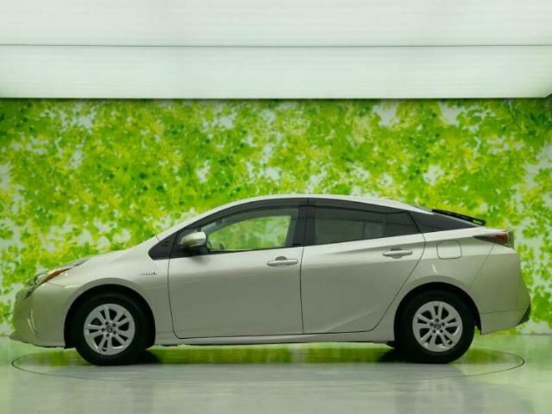 PRIUS-1