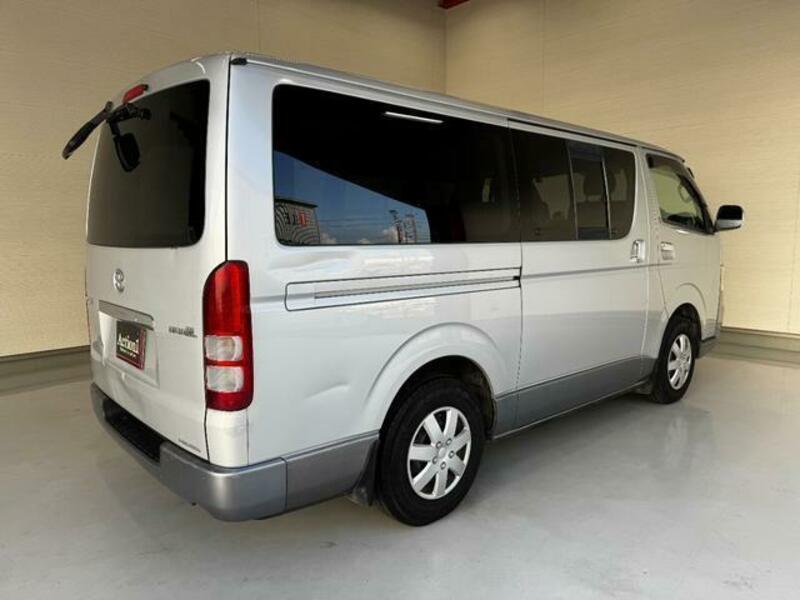 HIACE VAN-13