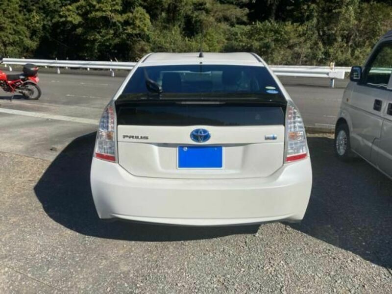 PRIUS-2