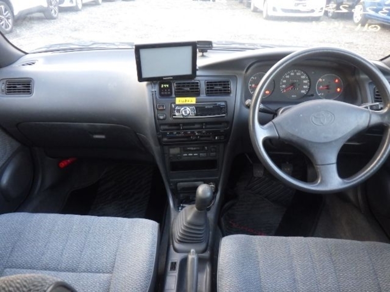 COROLLA-8