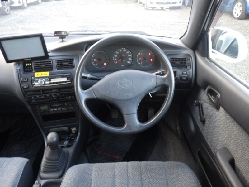 COROLLA-10