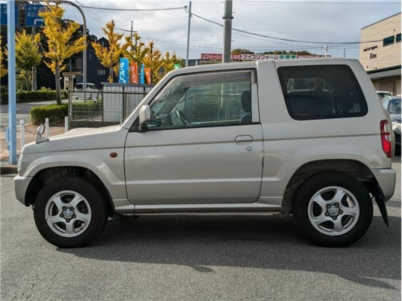 PAJERO MINI-8