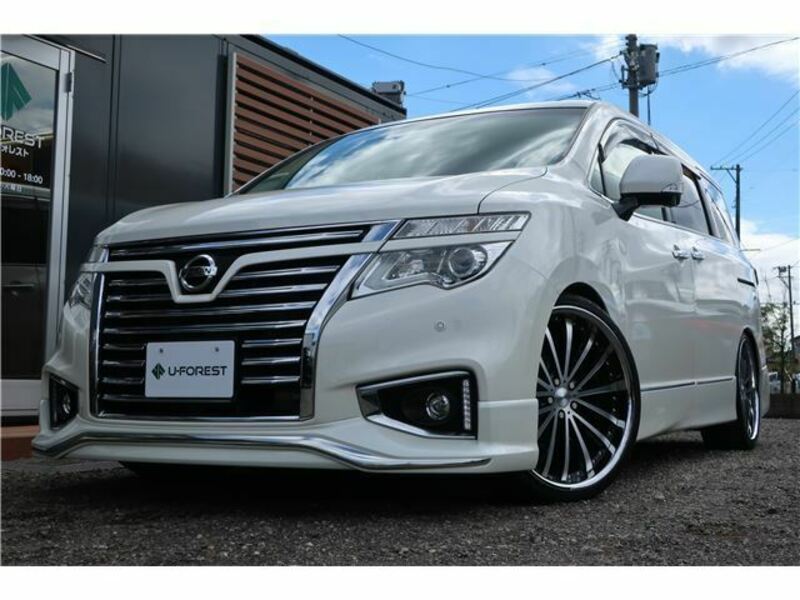 NISSAN　ELGRAND