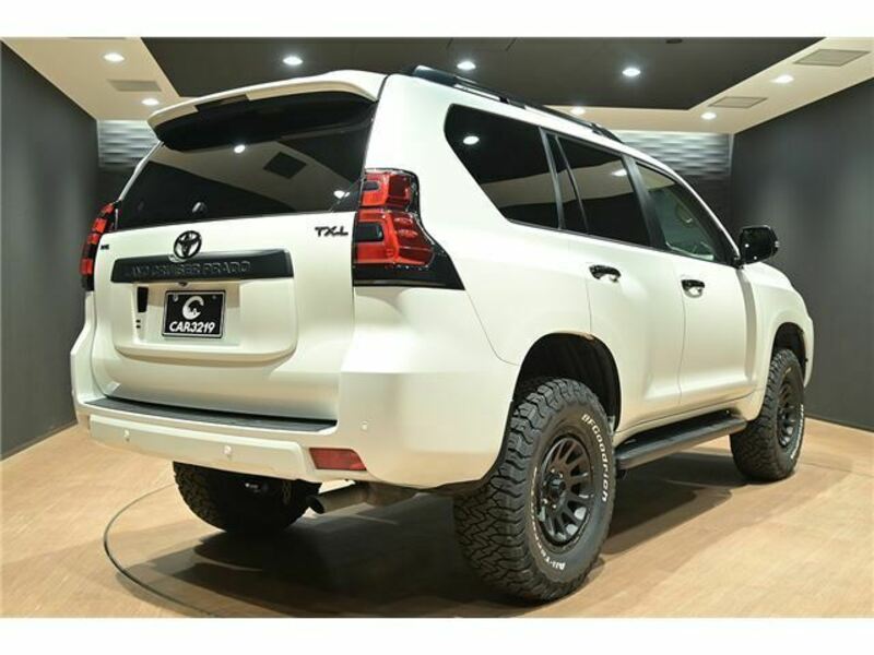 LAND CRUISER PRADO-1