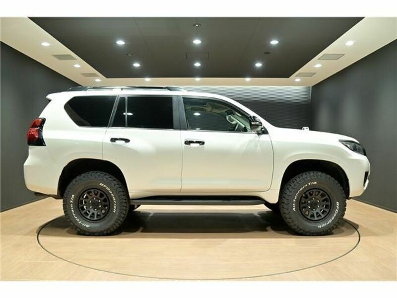 LAND CRUISER PRADO-5